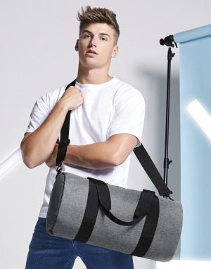 BG140 Varsity Barrel Bag 692.29